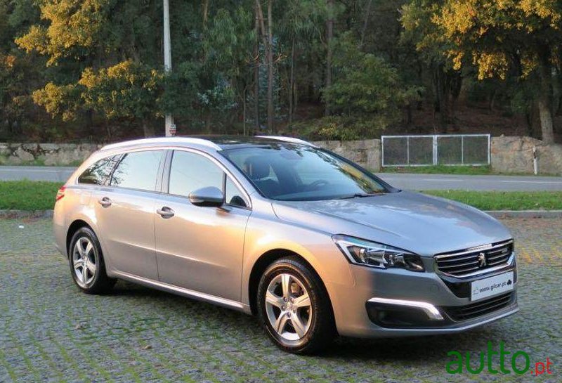 2015' Peugeot 508 Sw photo #2