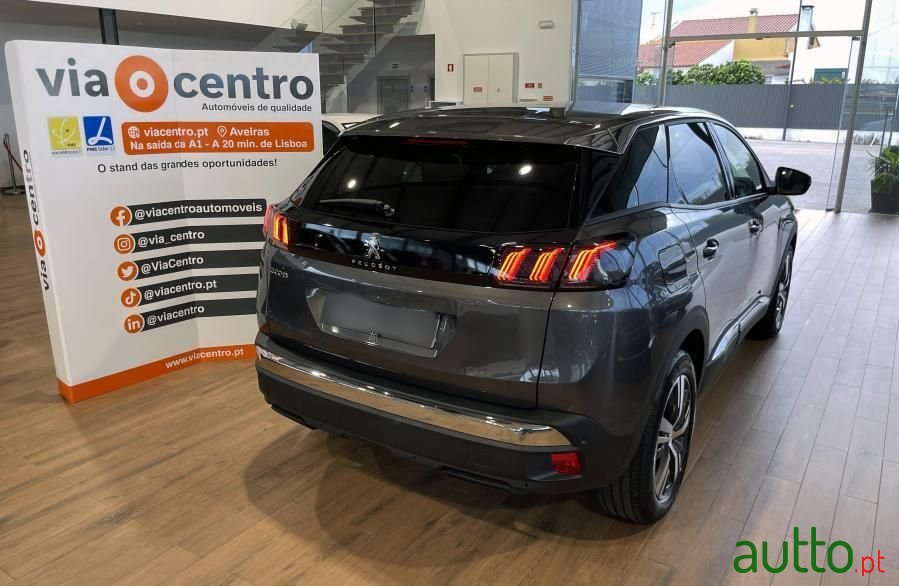 2022' Peugeot 3008 photo #4