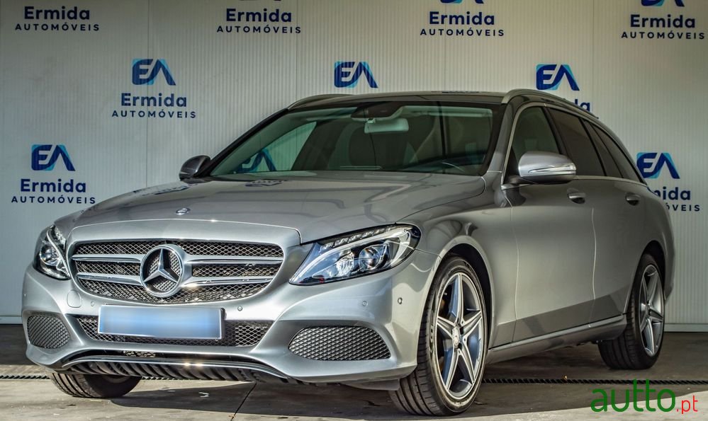 2015' Mercedes-Benz Classe C photo #3