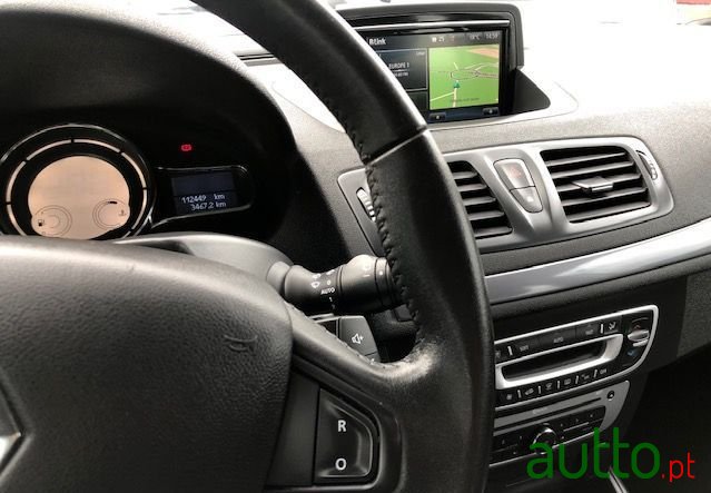 2016' Renault Megane Sport Tourer photo #5