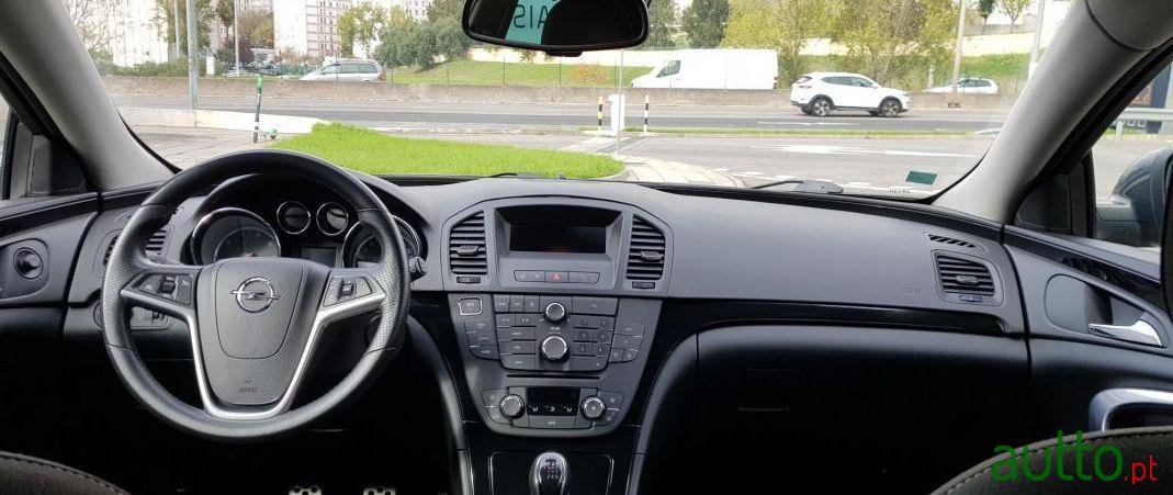 2012' Opel Insignia Sports Tourer photo #4