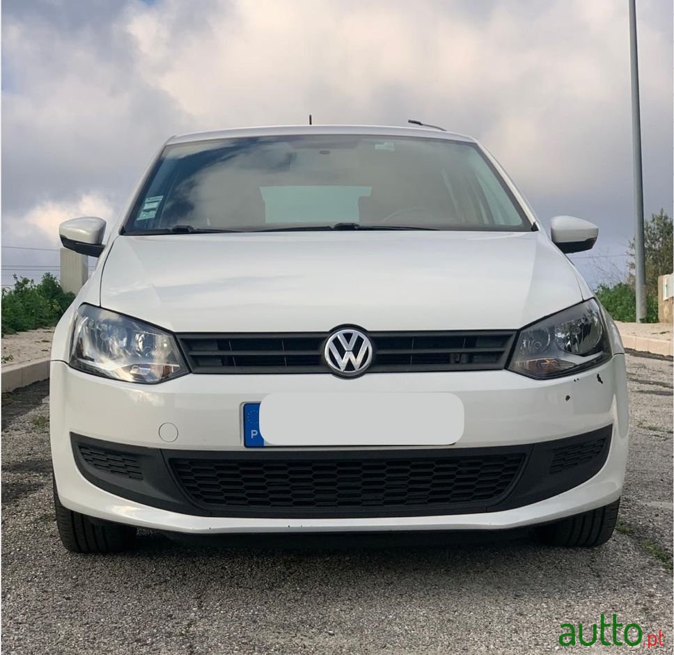 2014' Volkswagen Polo photo #4