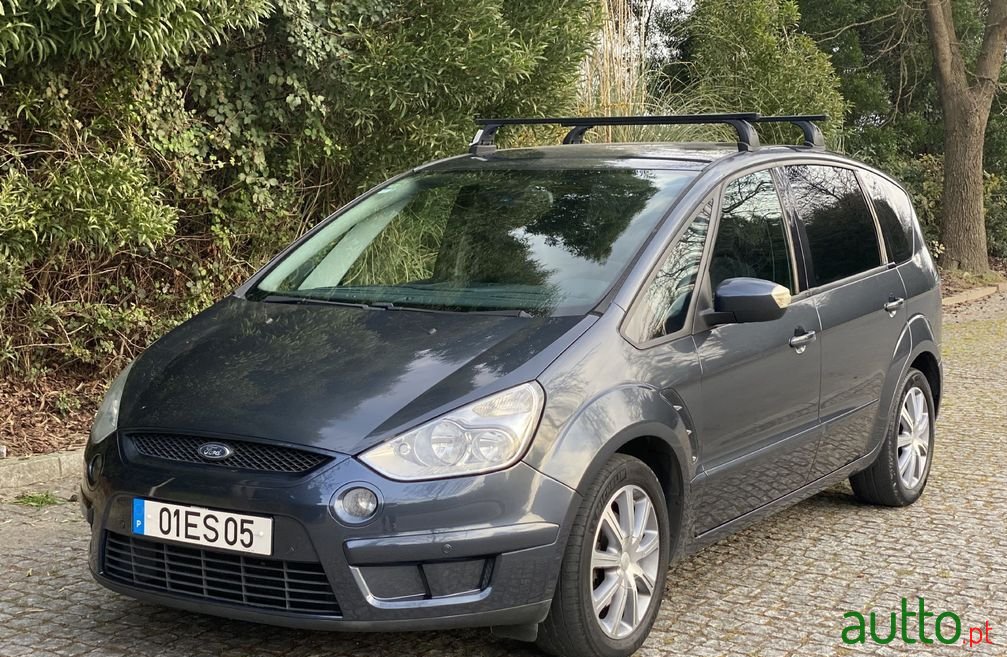 2007' Ford S-Max photo #1