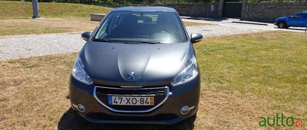 2014' Peugeot 208 1.6 Ehdi photo #4