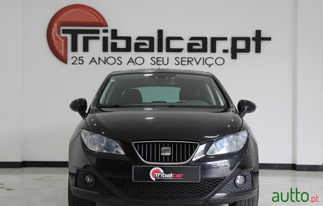 2011' SEAT Ibiza photo #4