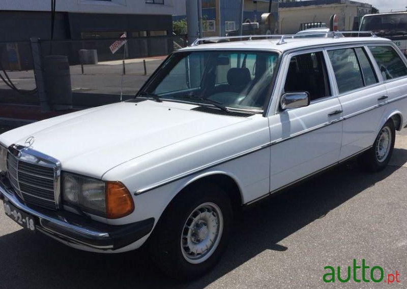 1987' Mercedes-Benz E-240 Station photo #1