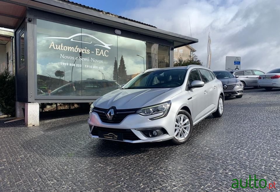 2017' Renault Megane Sport Tourer photo #1