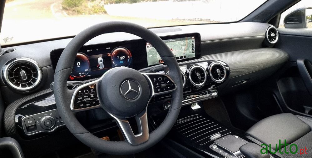 2021' Mercedes-Benz Classe A E Style Plus photo #6