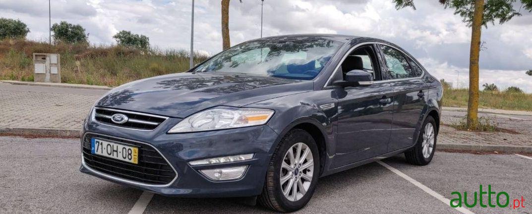 2014' Ford Mondeo photo #2