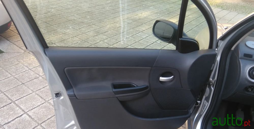 2010' Citroen C3 1.4 Hdi Sx Pack photo #5