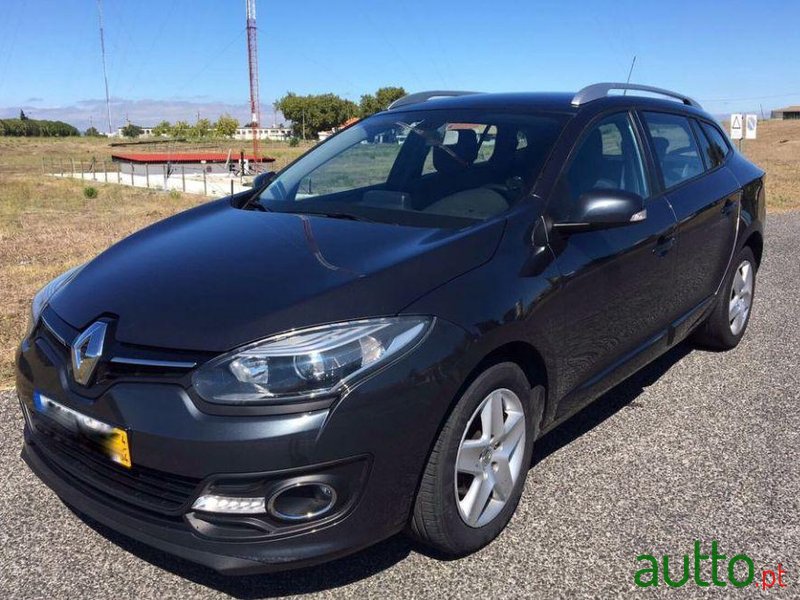 2014' Renault Megane Sport Tourer photo #2