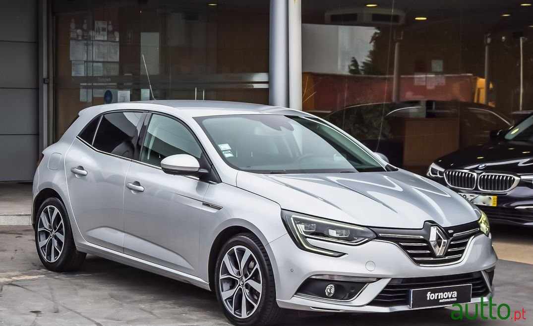 2016' Renault Megane photo #1