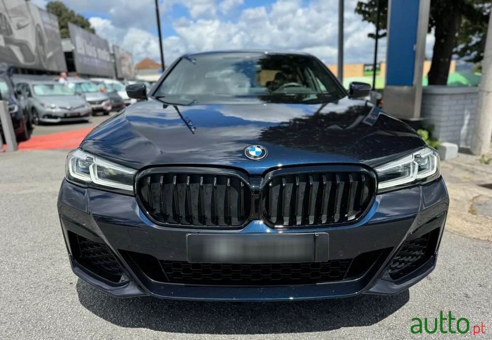 2020' BMW 530 E Pack M photo #2