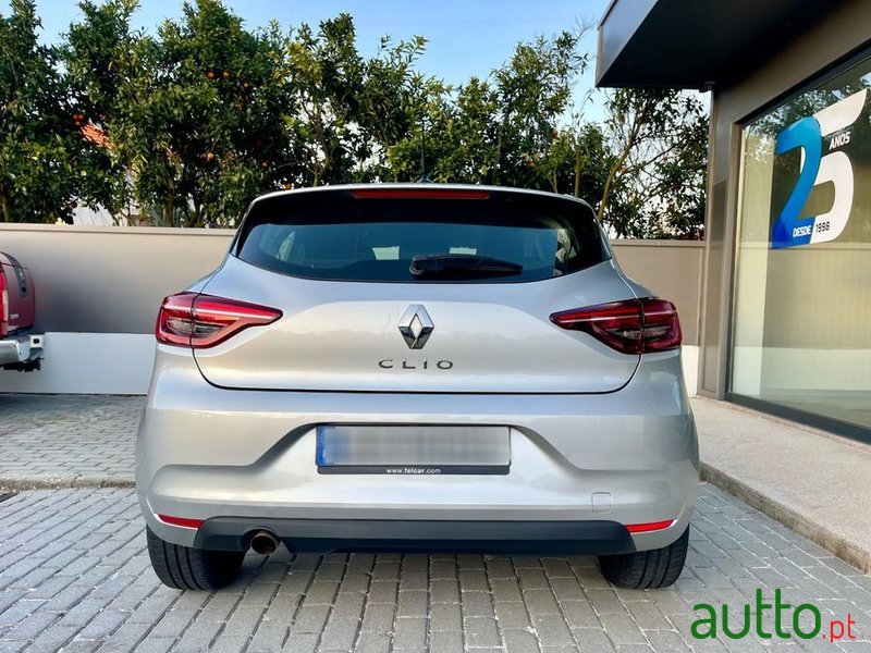 2020' Renault Clio photo #5