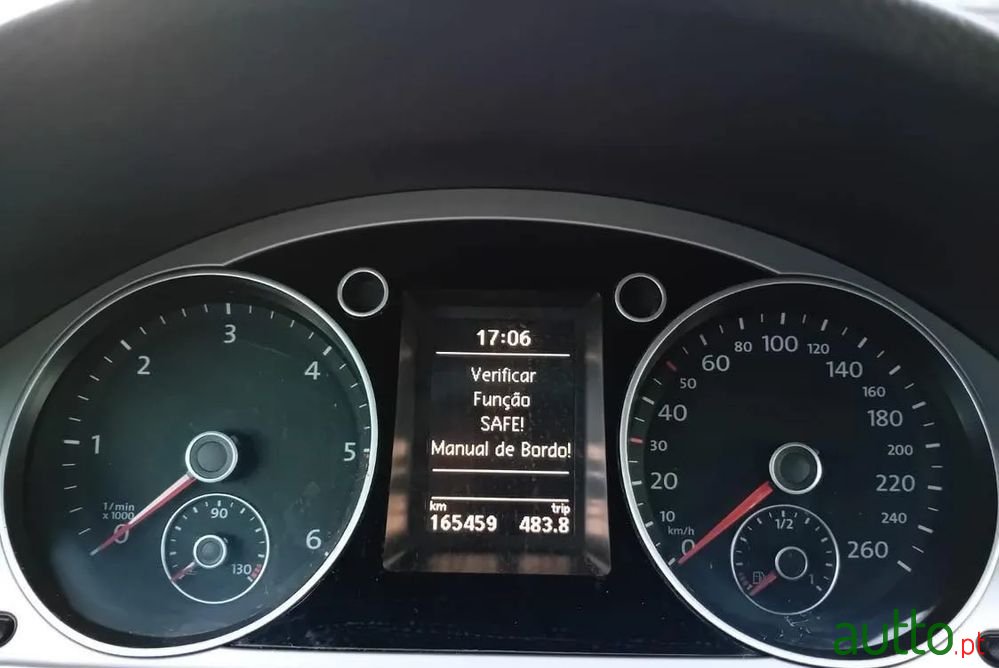 2012' Volkswagen Passat Variant photo #5