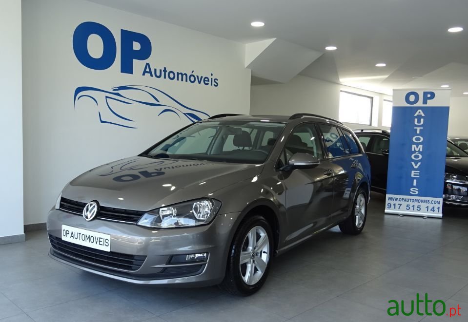 2015' Volkswagen Golf Variant photo #1