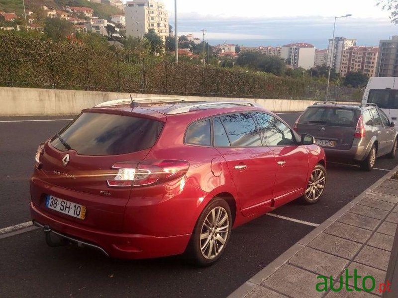 2012' Renault Megane-Break photo #2