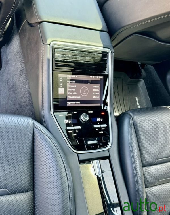 2017' Porsche Panamera 4 E-Hybrid photo #6