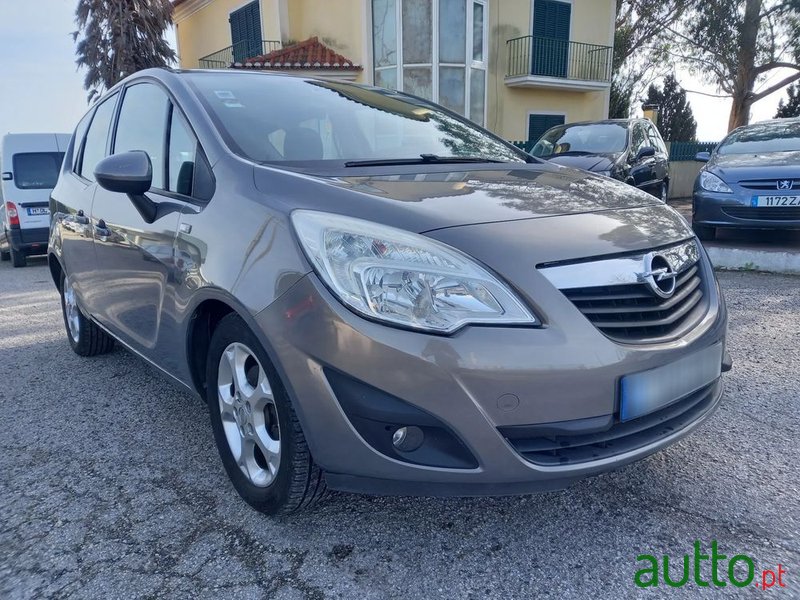 2010' Opel Meriva photo #1