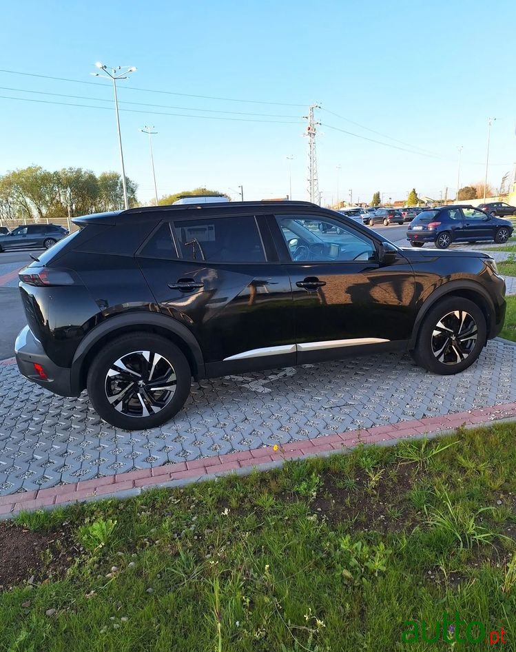 2020' Peugeot 2008 photo #5