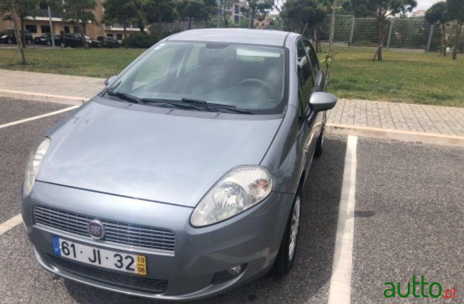 2010' Fiat Grande Punto photo #1