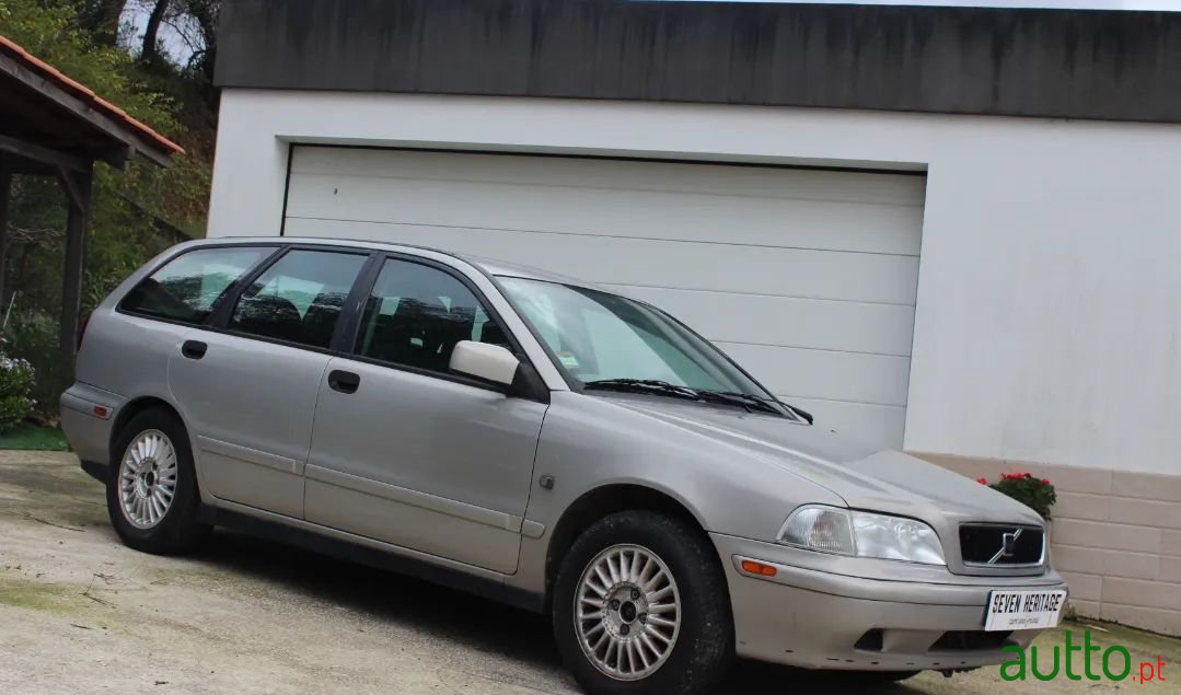 1998' Volvo V40 photo #6