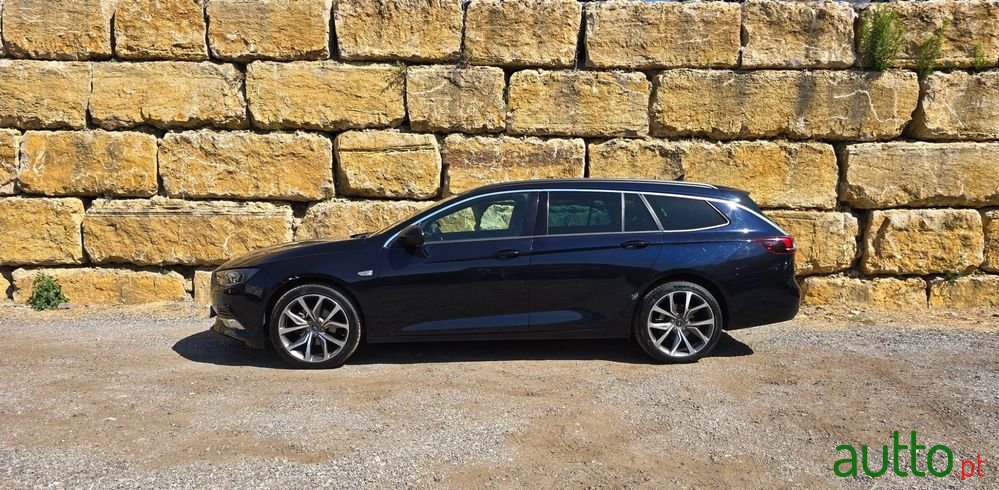 2020' Opel Insignia Sports Tourer photo #3