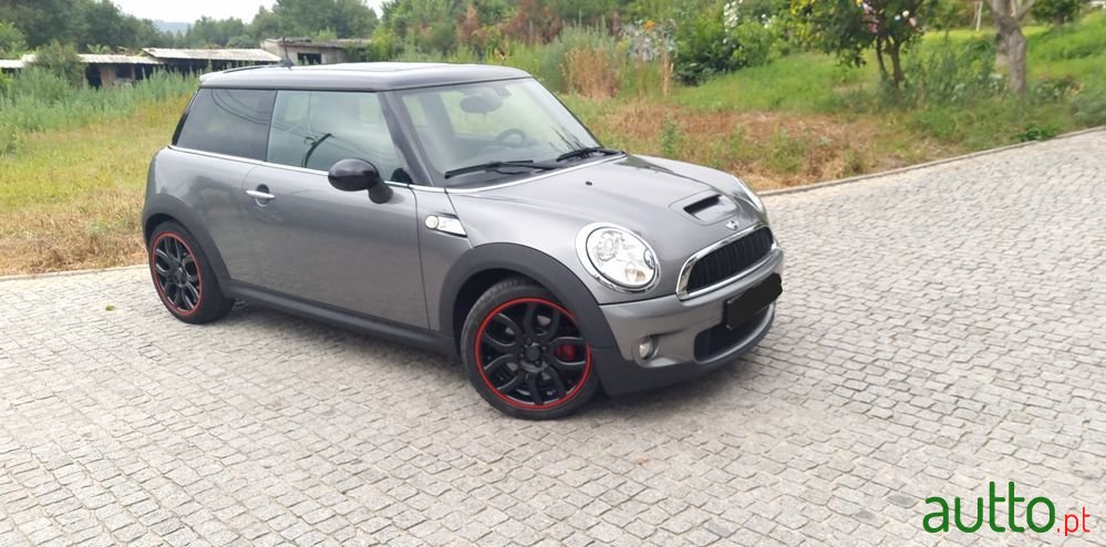 2009' MINI Cooper S photo #1