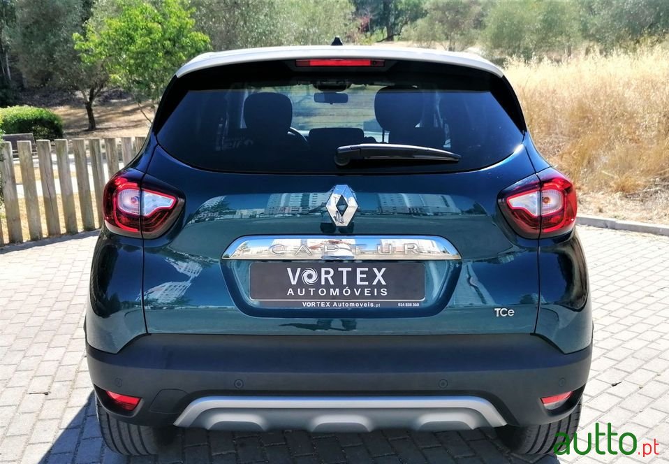 2017' Renault Captur photo #6