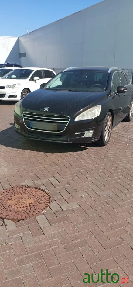 2011' Peugeot 508 Sw photo #1