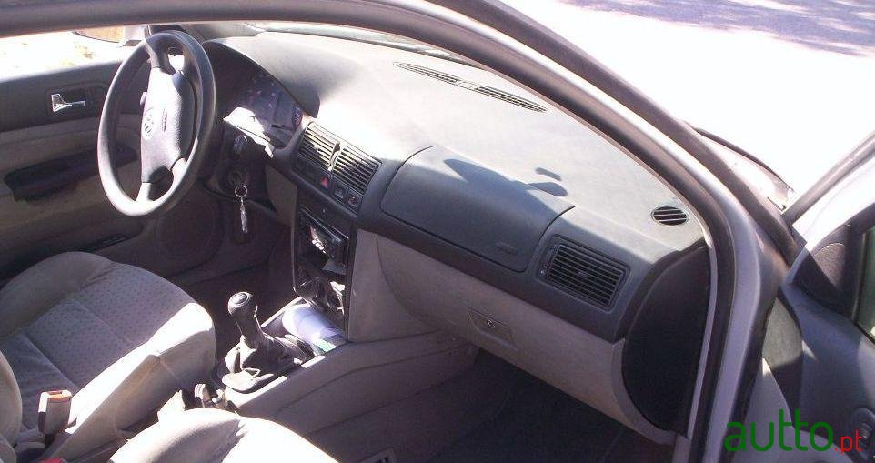 1998' Volkswagen Golf Iv photo #1