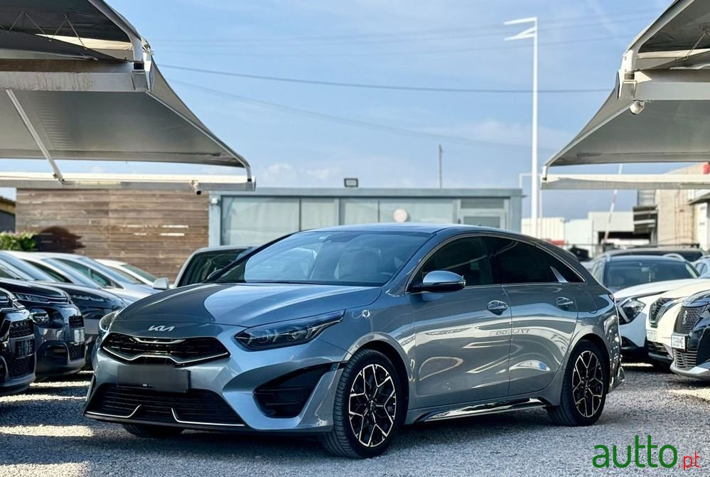 2022' Kia Proceed Gt Line photo #2