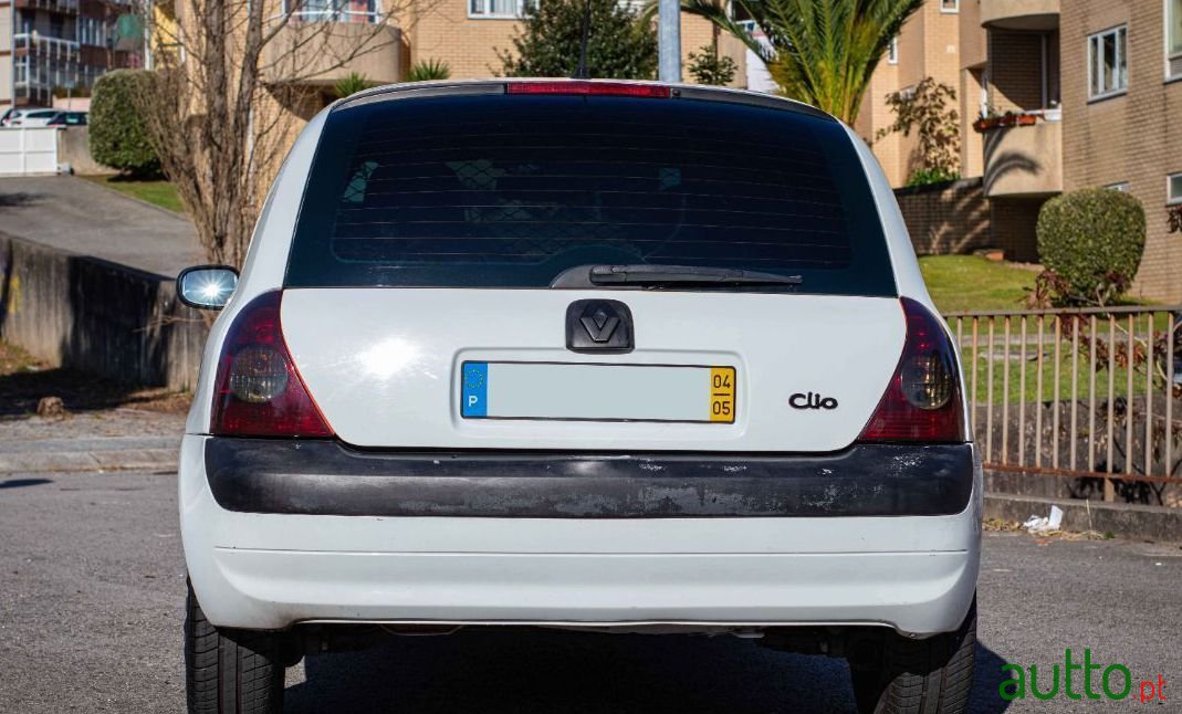 2004' Renault Clio photo #1