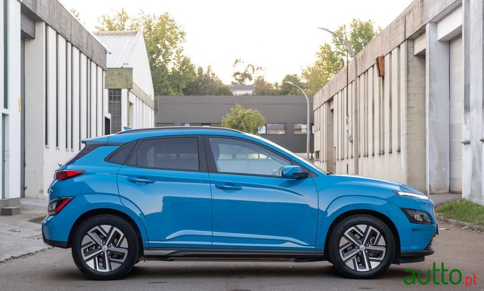 2022' Hyundai Kauai photo #4