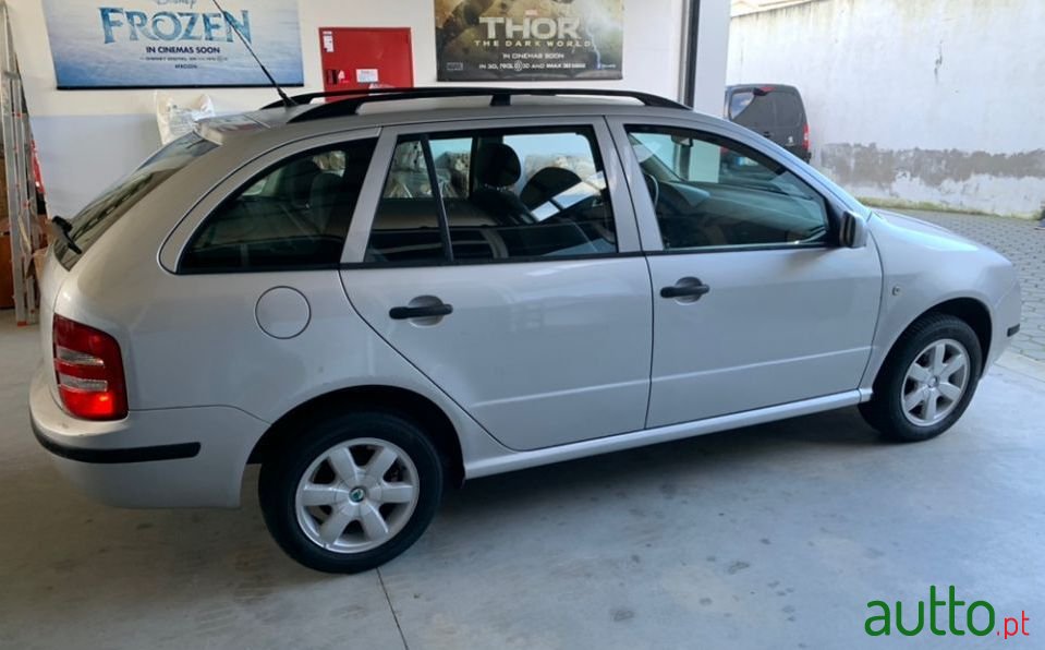 2003' Skoda Fabia Break photo #2