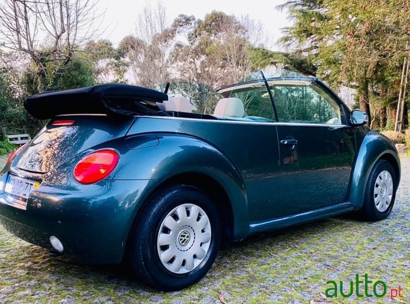 2005' Volkswagen New Beetle Nacional photo #3