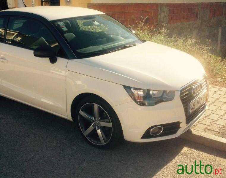 2012' Audi A1 1.6 Tdi Special Edition photo #2