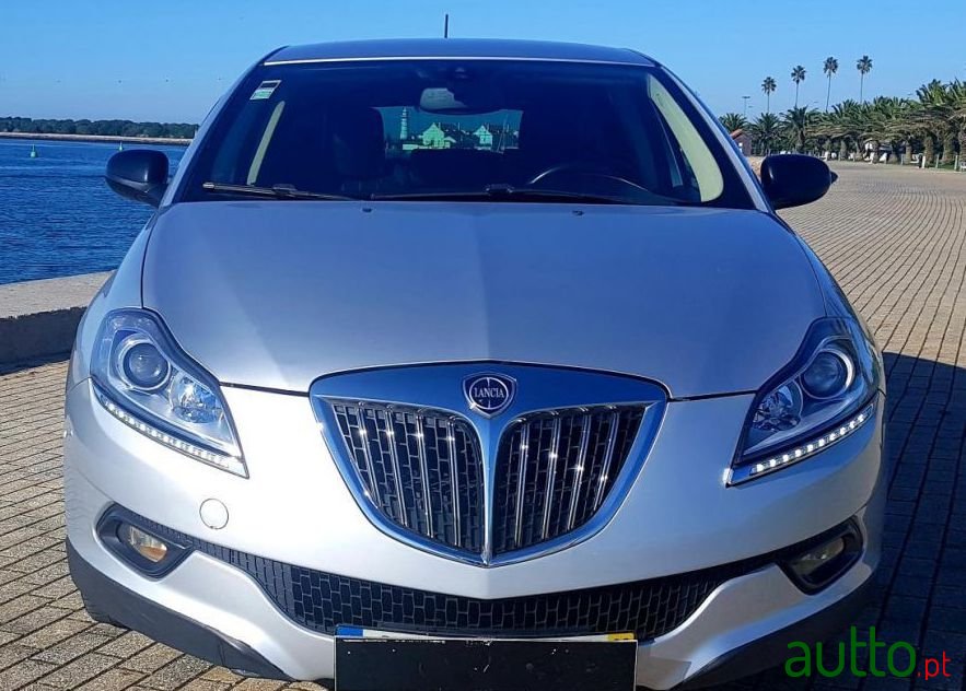 2009' Lancia Delta photo #2