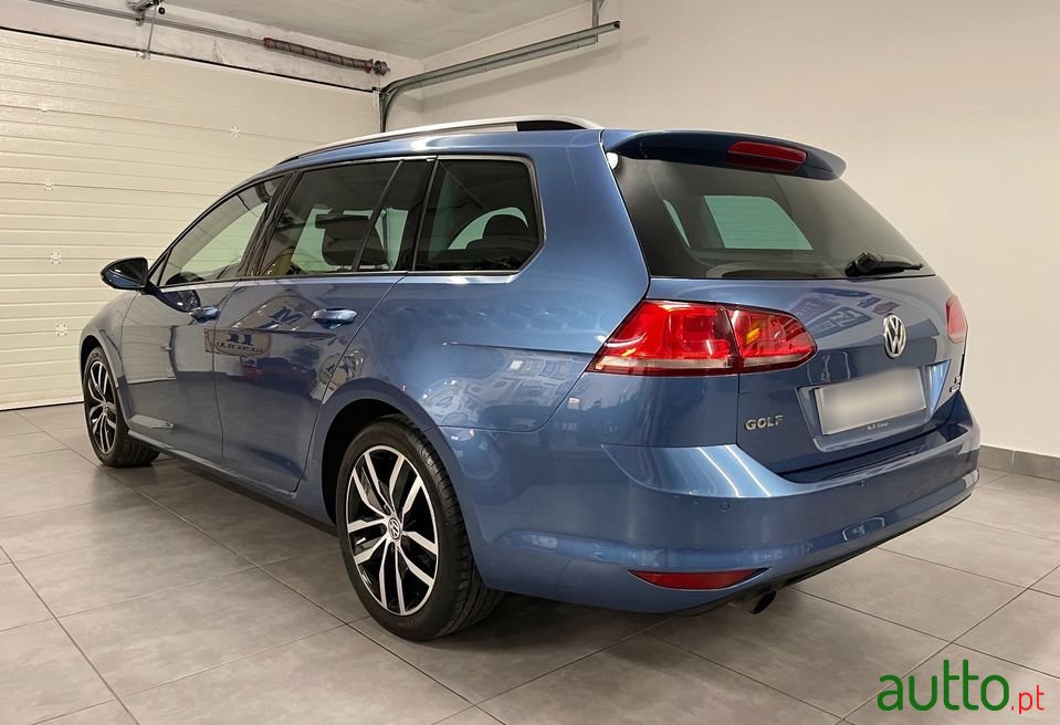 2013' Volkswagen Golf photo #3