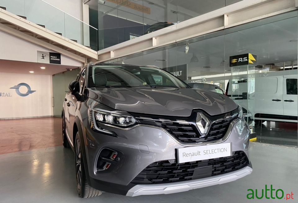 2021' Renault Captur photo #1
