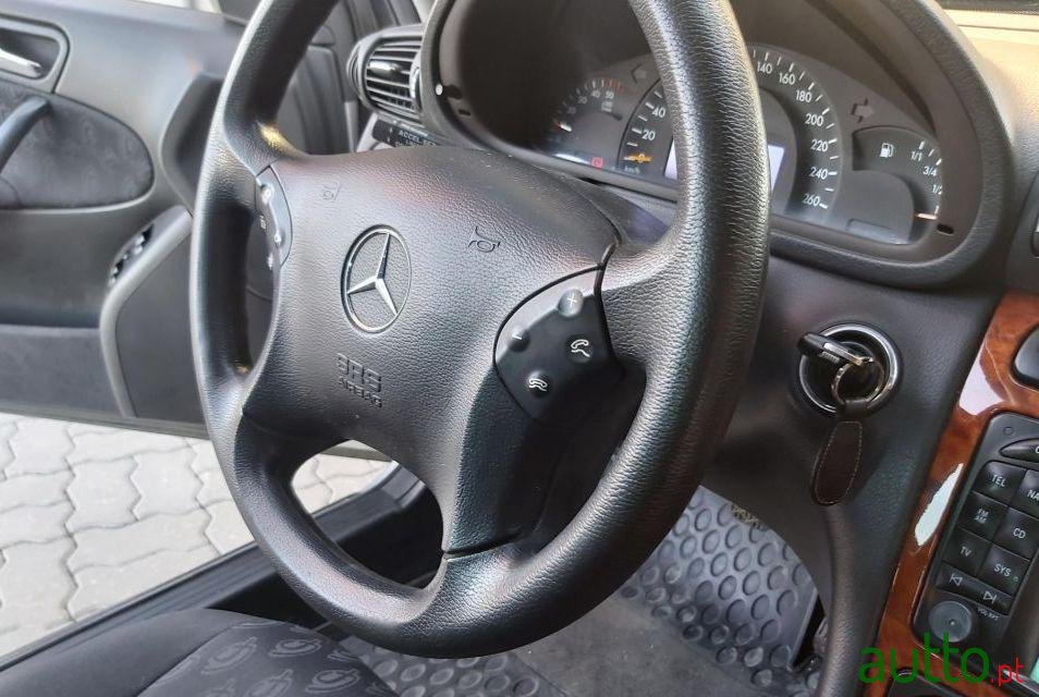 2002' Mercedes-Benz C-200 200 Cdi Elegance photo #4