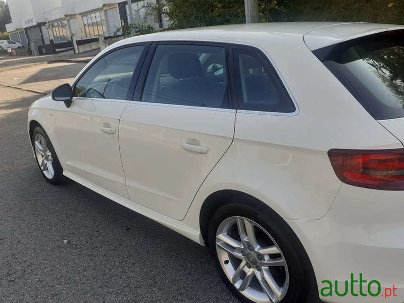 2015' Audi A3 Sportback photo #2