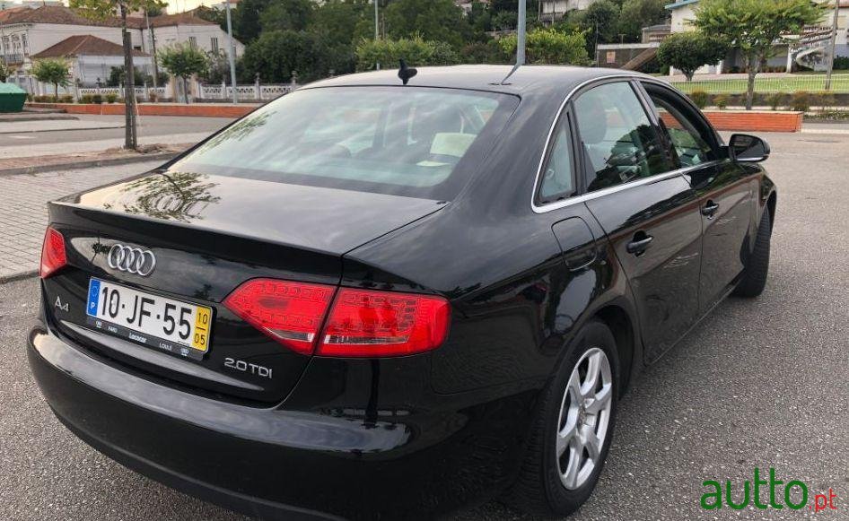 2010' Audi A4 2.0 Tdi photo #3