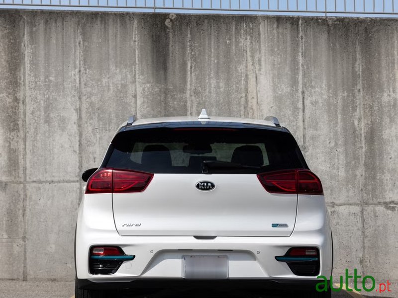 2021' Kia Niro photo #1