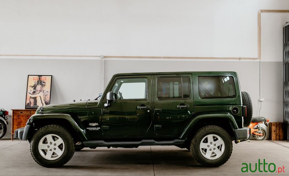 2013' Jeep Wrangler Unlimited photo #1