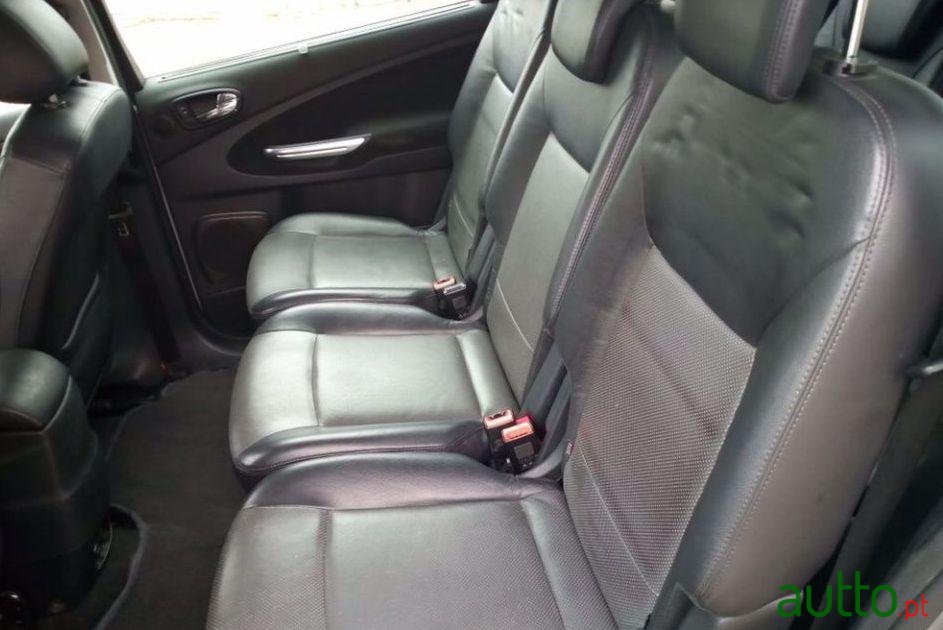 2006' Ford S-Max photo #1