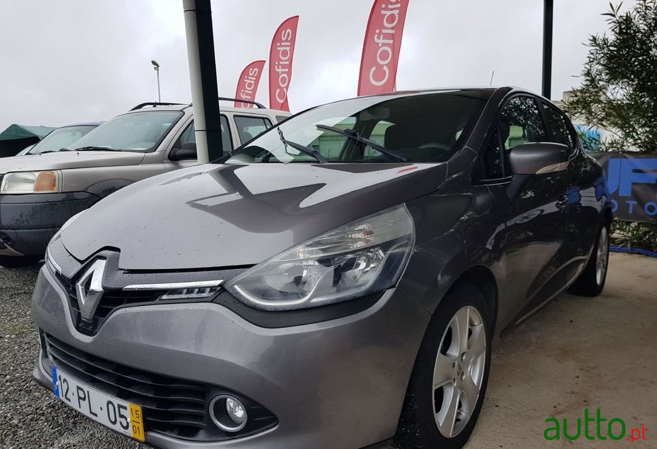 2015' Renault Clio photo #1
