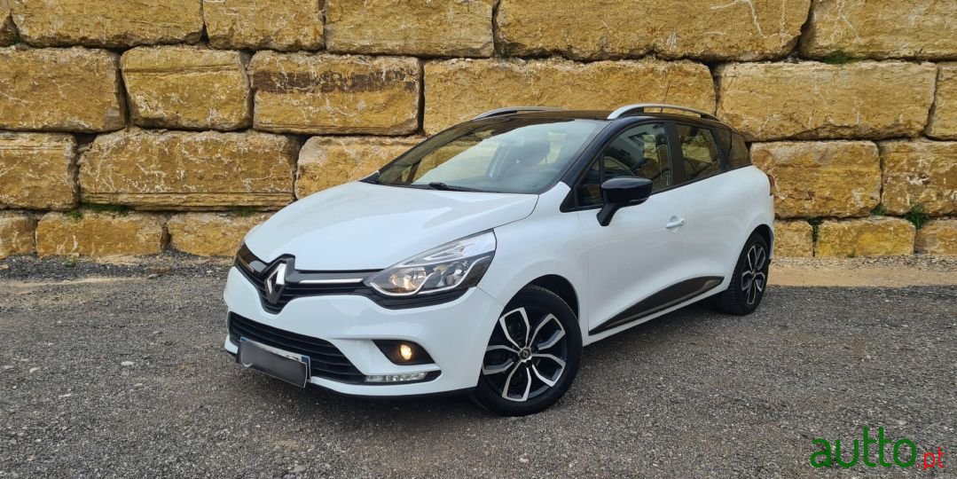 2017' Renault Clio Sport Tourer photo #1