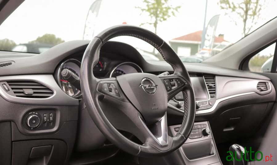 2017' Opel Astra Sports Tourer photo #6