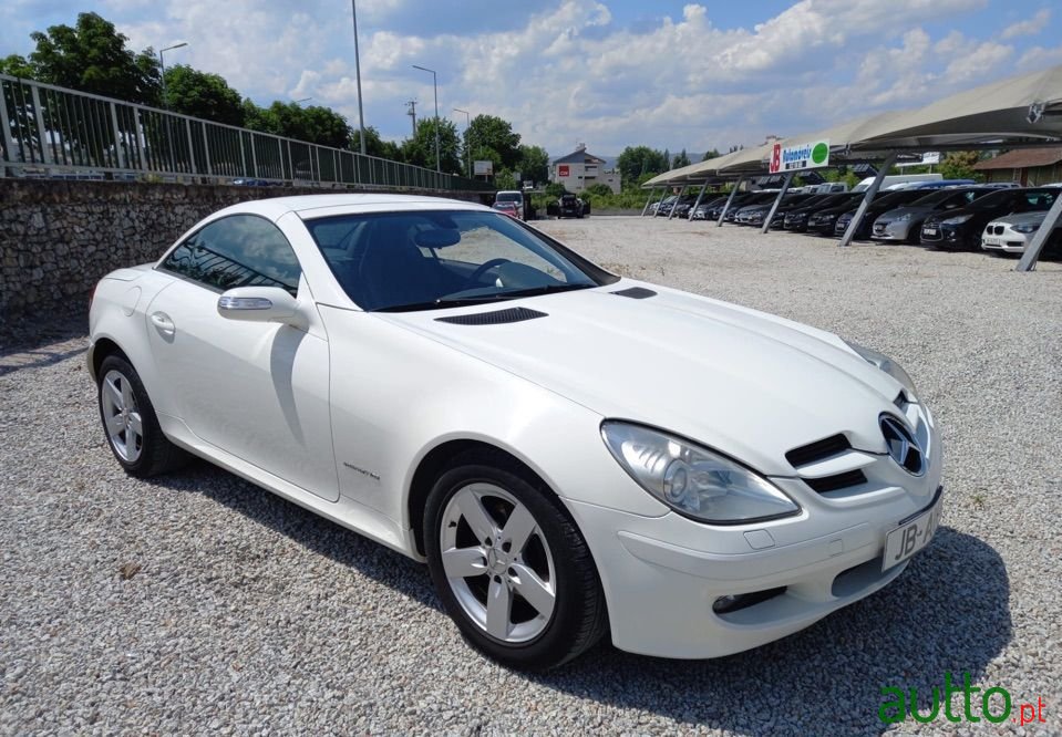 2005' Mercedes-Benz Slk-200 photo #2